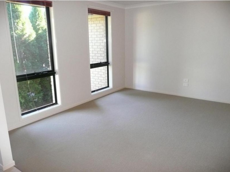 11 Rowley Street, Griffith NSW 2680