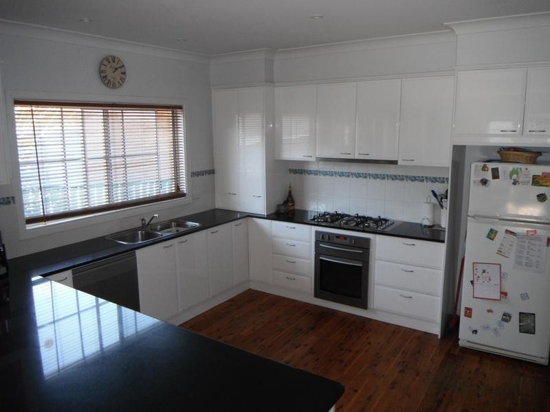 60 Ross Crescent, Griffith NSW 2680