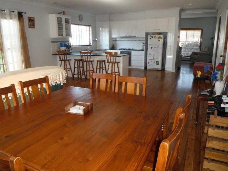 60 Ross Crescent, Griffith NSW 2680