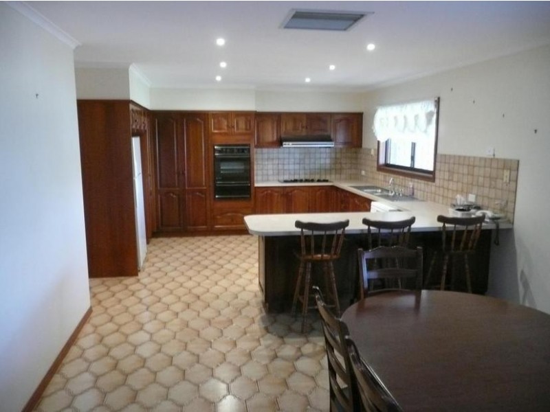 54 Wilga Street, Hanwood NSW 2680