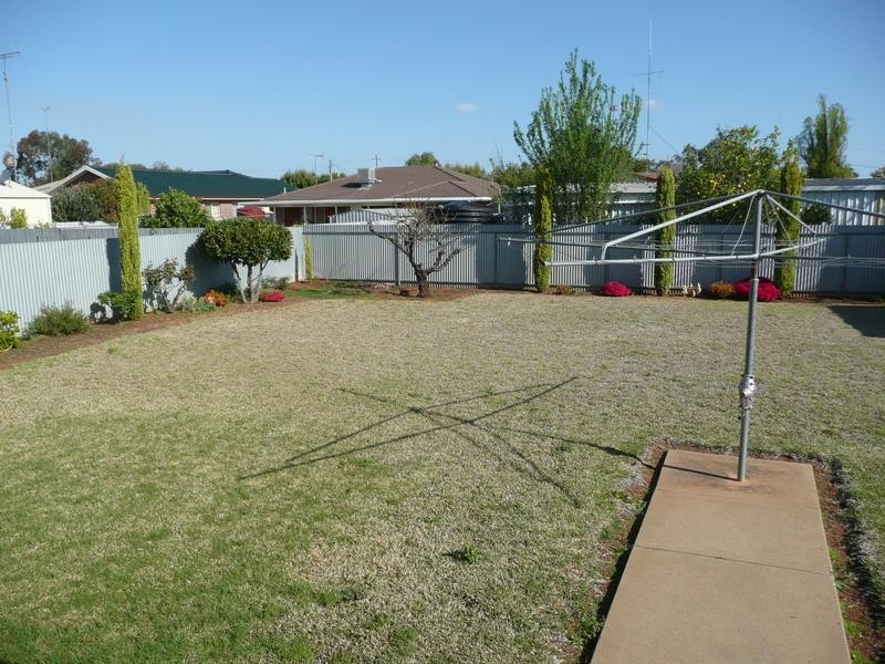 54 Wilga Street, Hanwood NSW 2680