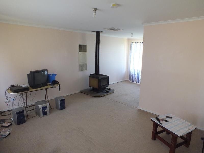 4 Johnson Place, Griffith NSW 2680