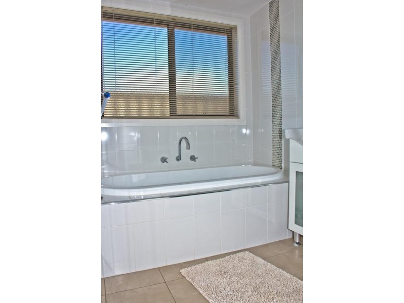 57 Hillam Drive, Griffith NSW 2680