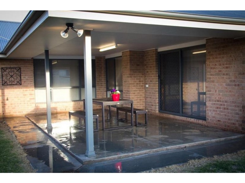 57 Hillam Drive, Griffith NSW 2680