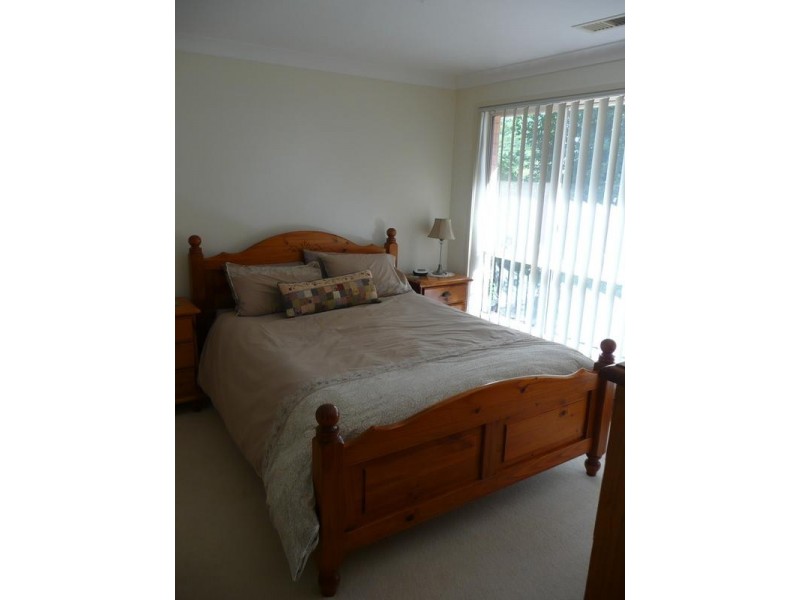 6 Albion Grove Crescent, Griffith NSW 2680