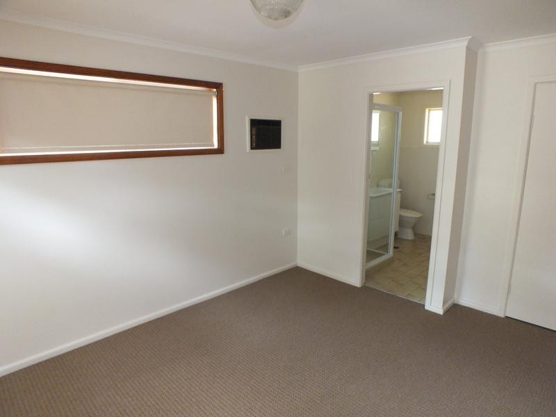 4 Cregan Place, Griffith NSW 2680