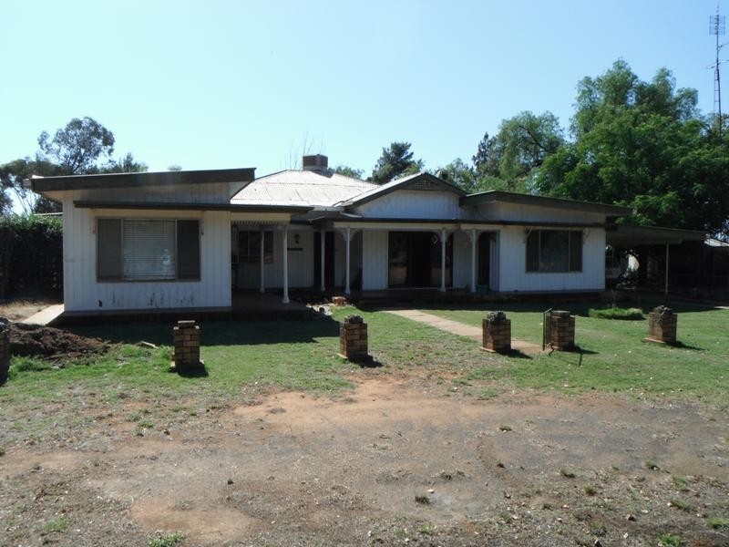 11 Sandy Creek Road, Moombooldool, Barellan NSW 2665