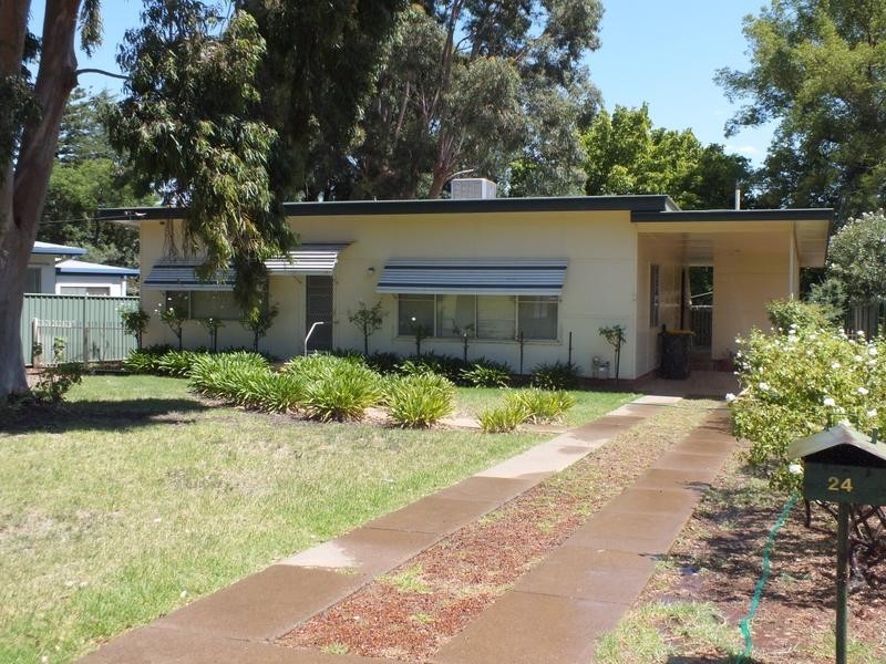 24 Thomson Street, Griffith NSW 2680
