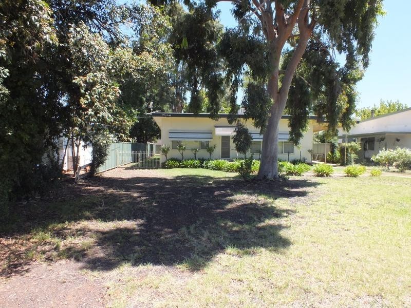 24 Thomson Street, Griffith NSW 2680