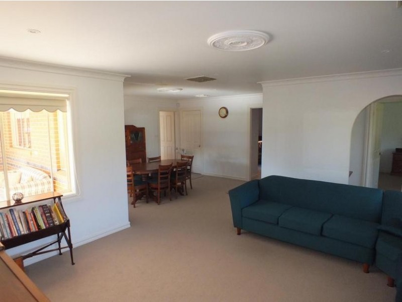 35 Robertson Street, Griffith NSW 2680