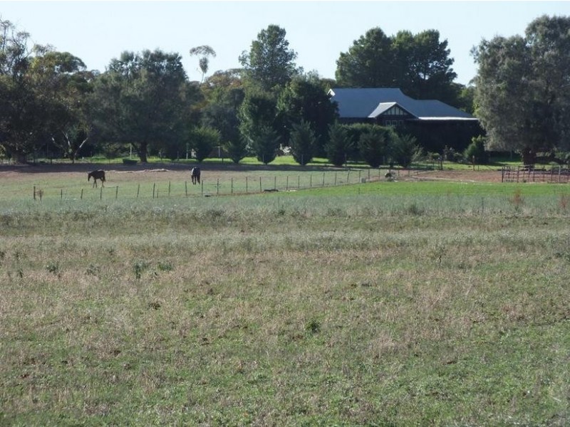 14 West Road, Nericon NSW 2680