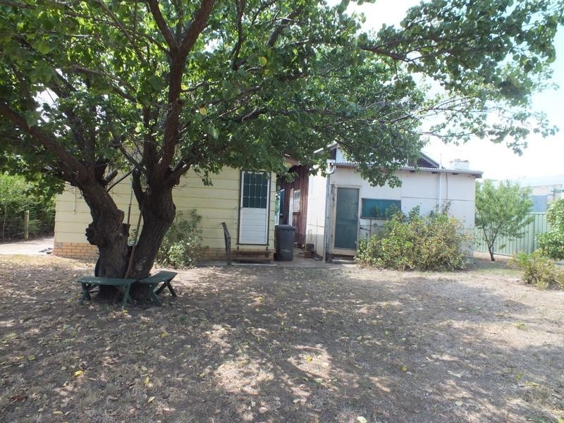 3 Carrington Street, Darlington Point NSW 2706