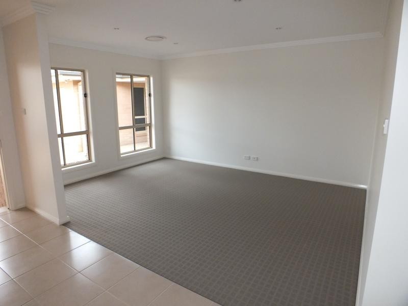 5 Simona Close, Griffith NSW 2680