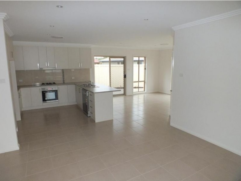 5 Simona Close, Griffith NSW 2680