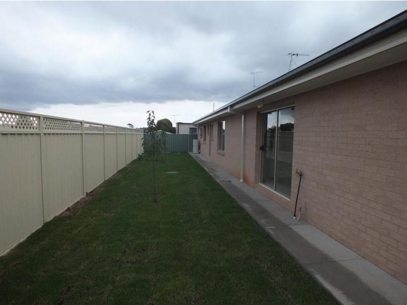 5 Simona Close, Griffith NSW 2680