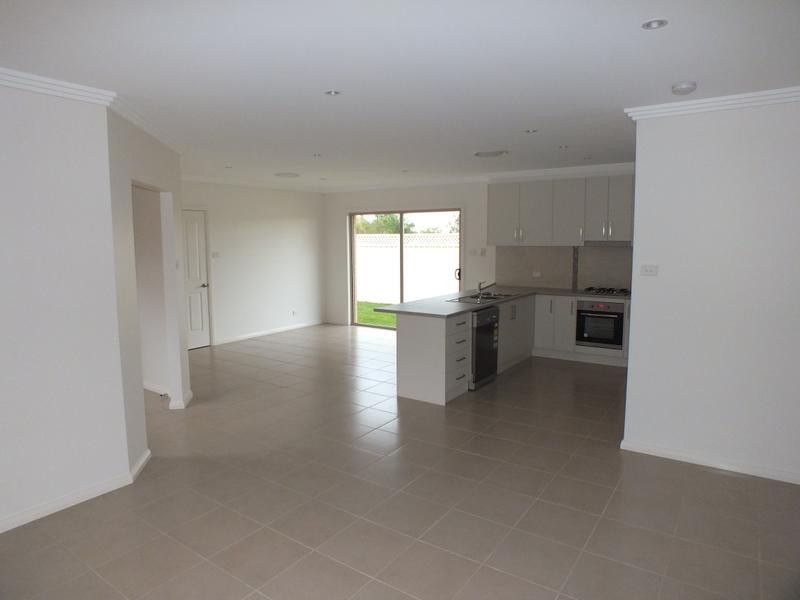 5 Simona Close, Griffith NSW 2680