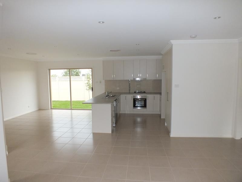 5 Simona Close, Griffith NSW 2680