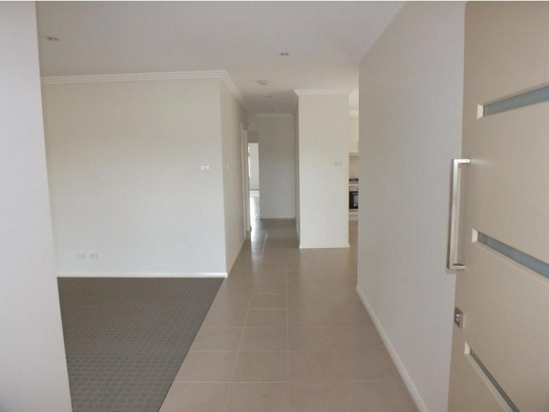 5A Simona Close, Griffith NSW 2680