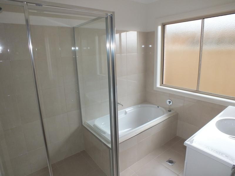 5A Simona Close, Griffith NSW 2680