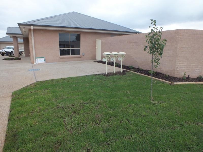 5A Simona Close, Griffith NSW 2680