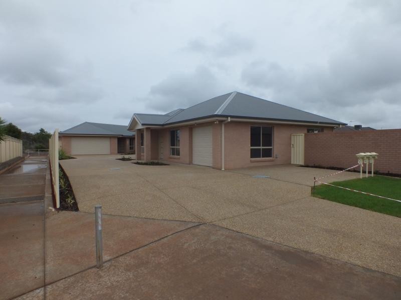 5A Simona Close, Griffith NSW 2680