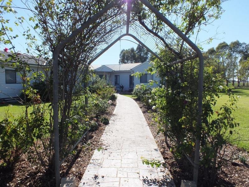 Farm 1444C Burley Griffin Way, Bilbul NSW 2680