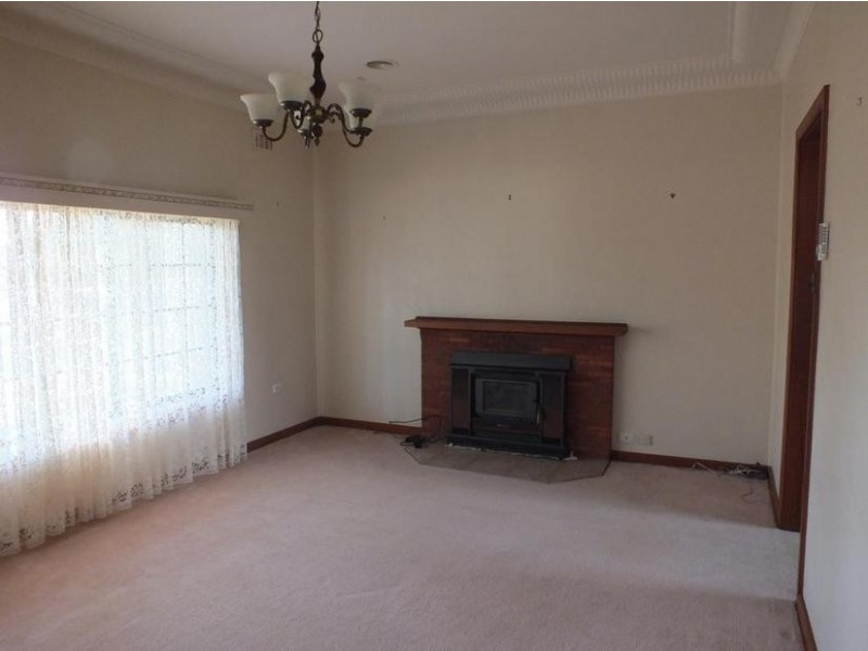 39 Gordan Avenue, Griffith NSW 2680