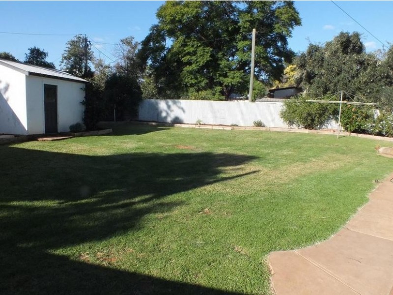 39 Gordan Avenue, Griffith NSW 2680