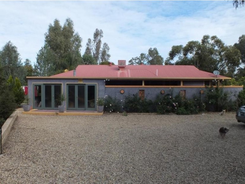 31 McAlister Street, Darlington Point NSW 2706