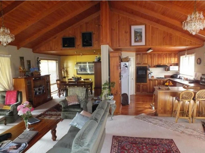 31 McAlister Street, Darlington Point NSW 2706
