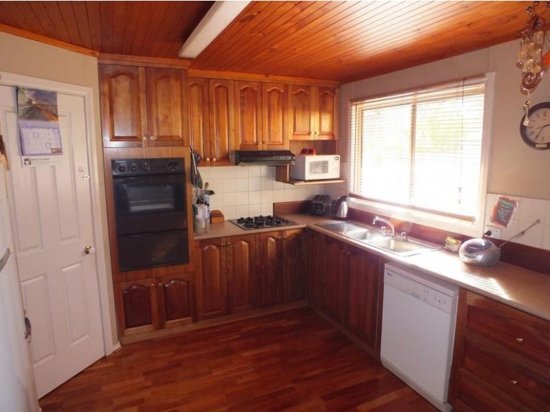 31 McAlister Street, Darlington Point NSW 2706