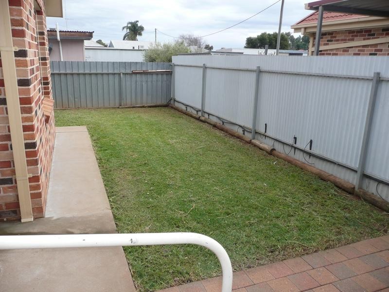 2A East Street, Yoogali NSW 2680