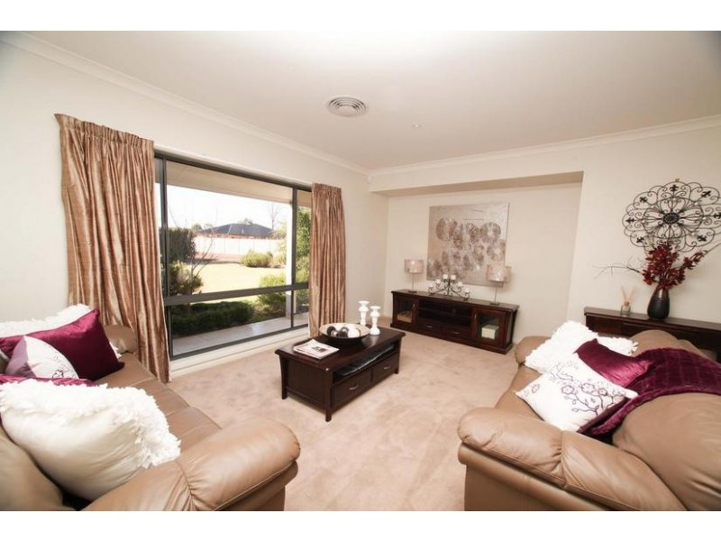 4 Melville Crescent, Griffith NSW 2680