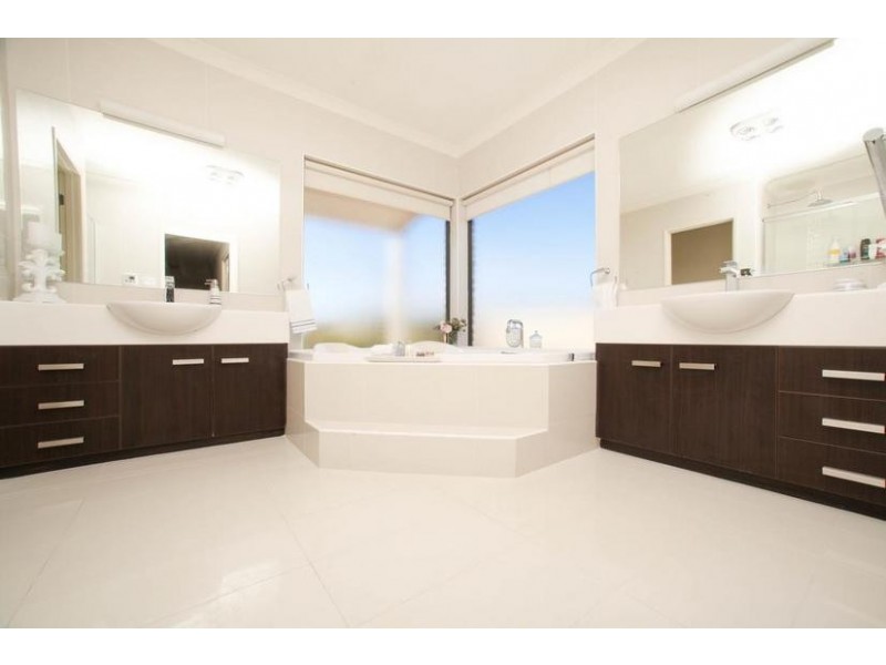 4 Melville Crescent, Griffith NSW 2680