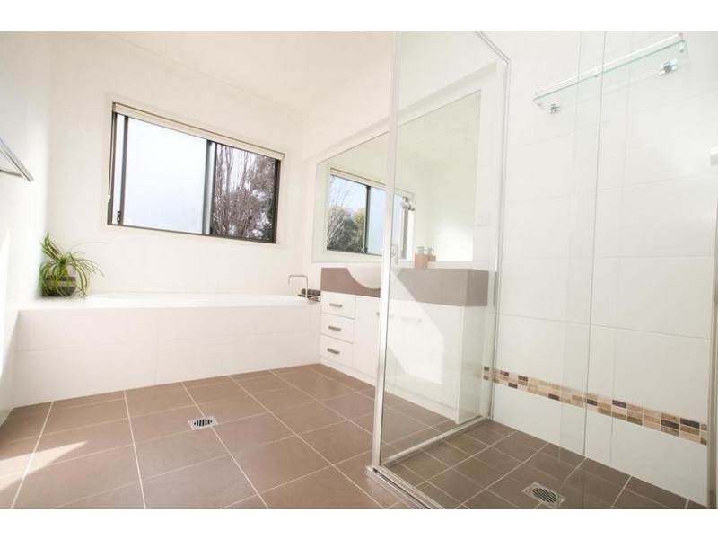 4 Melville Crescent, Griffith NSW 2680