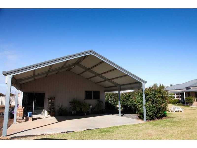 4 Melville Crescent, Griffith NSW 2680