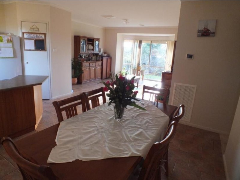 1 Altina Court, Yoogali NSW 2680