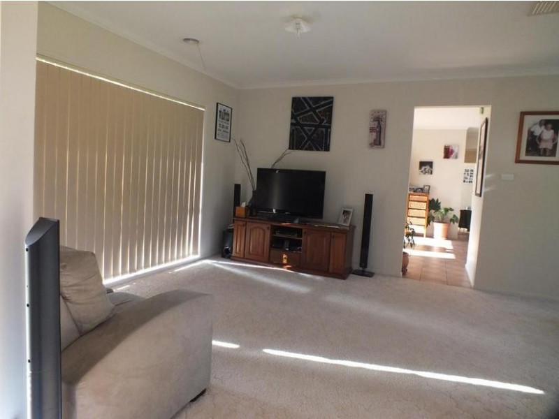 1 Altina Court, Yoogali NSW 2680