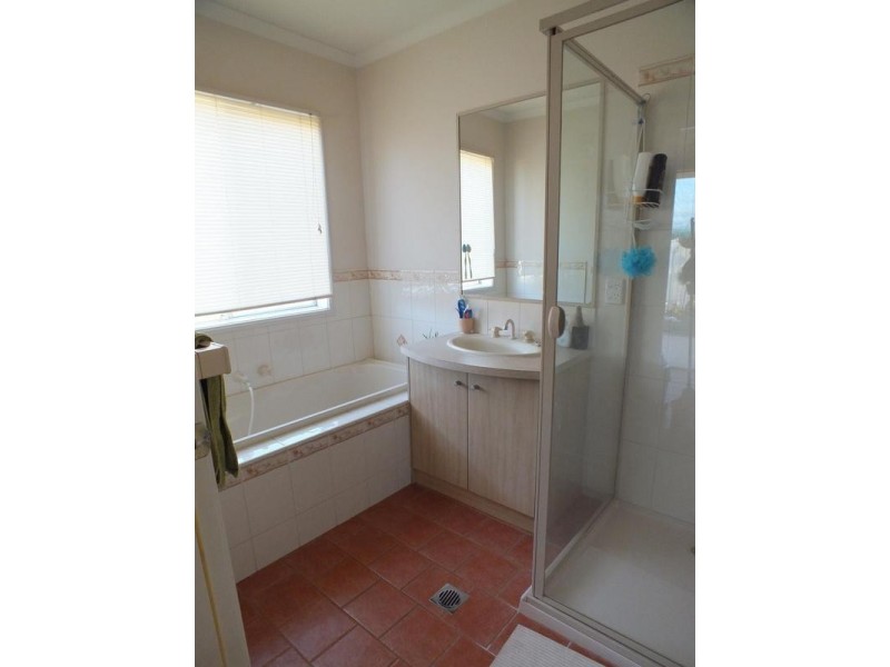 1 Altina Court, Yoogali NSW 2680