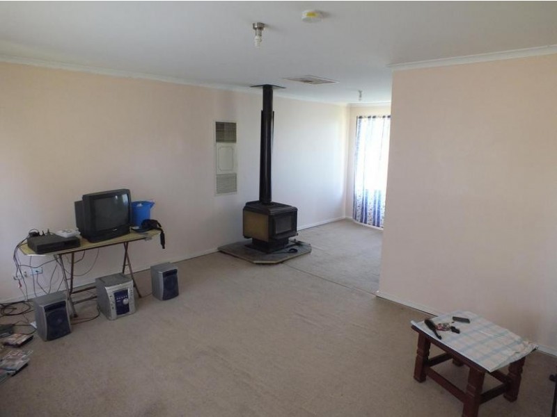 4 Johnson Place, Griffith NSW 2680