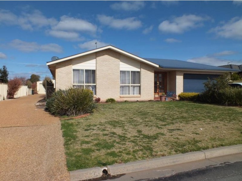 6A Dussin Street, Griffith NSW 2680