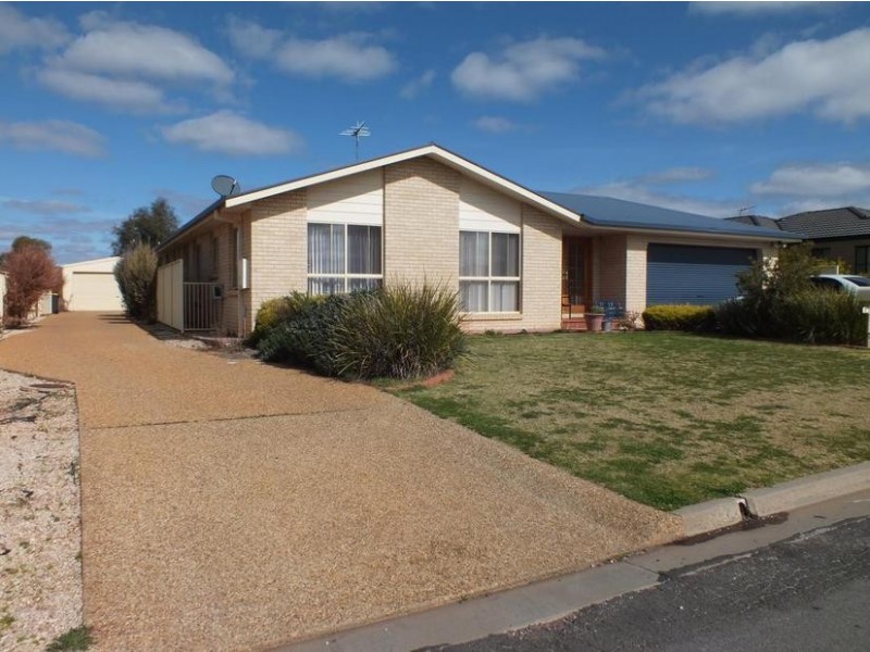 6A Dussin Street, Griffith NSW 2680