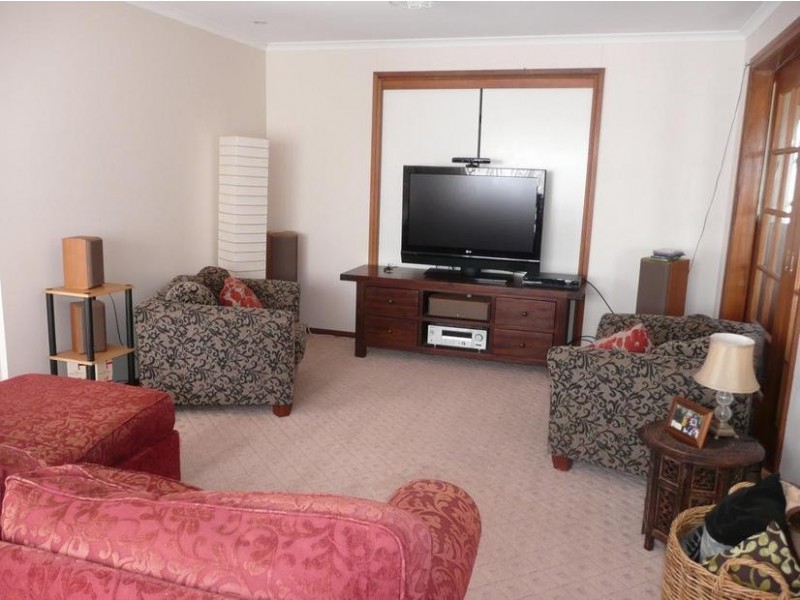 6A Dussin Street, Griffith NSW 2680