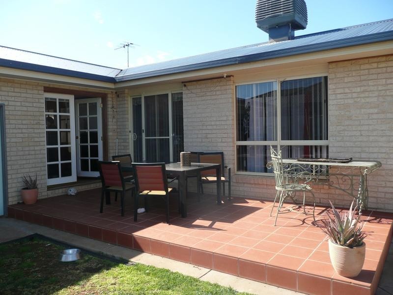 6A Dussin Street, Griffith NSW 2680