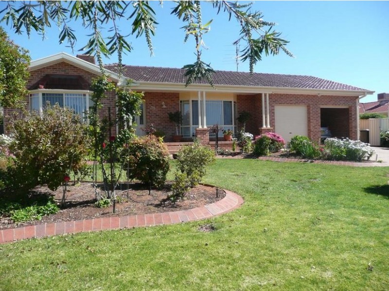 38 Robertson Street, Griffith NSW 2680