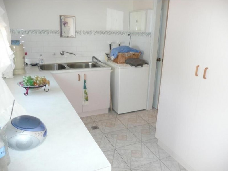 38 Robertson Street, Griffith NSW 2680