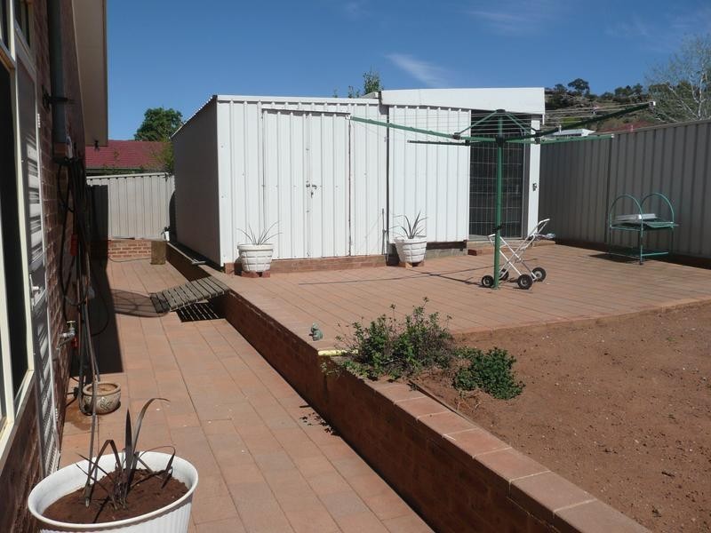 38 Robertson Street, Griffith NSW 2680