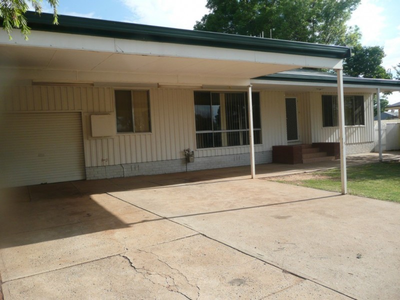 2 Dickson Street, Lake Wyangan NSW 2680