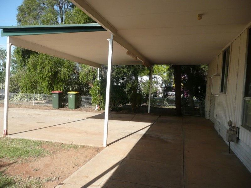 2 Dickson Street, Lake Wyangan NSW 2680