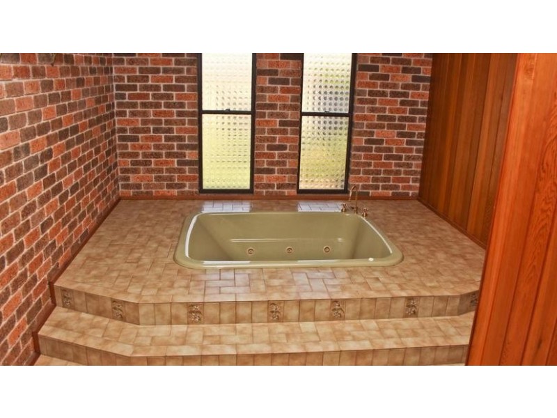 48 Wood Road, Griffith NSW 2680